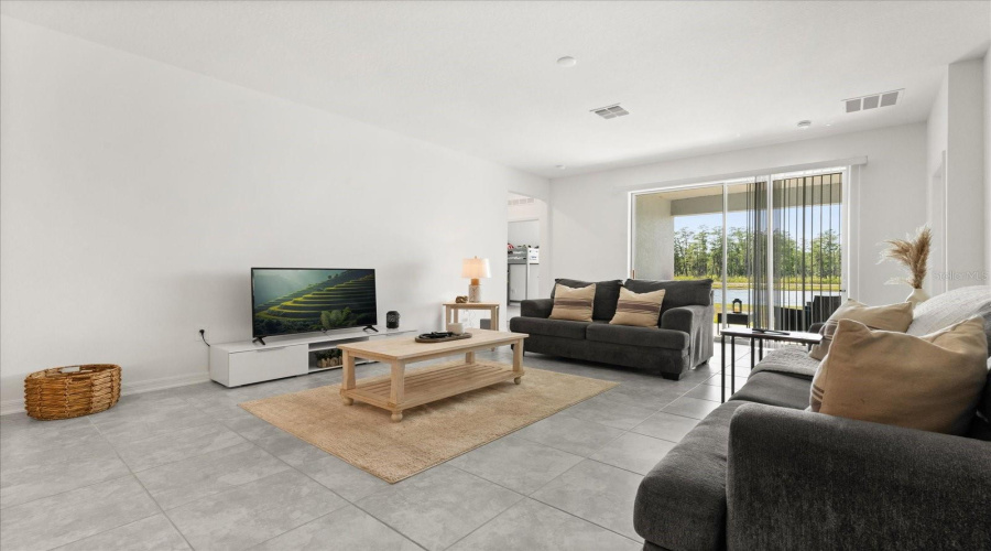 KISSIMMEE, Florida 34746, 3 Bedrooms Bedrooms, ,2 BathroomsBathrooms,Residential,For Sale,MERRYBELLS DR,0,MFRS5135364