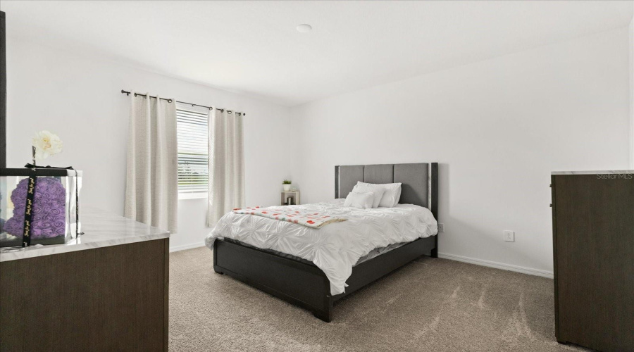 KISSIMMEE, Florida 34746, 3 Bedrooms Bedrooms, ,2 BathroomsBathrooms,Residential,For Sale,MERRYBELLS DR,0,MFRS5135364