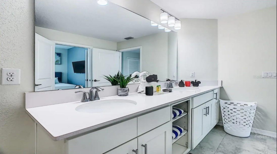 KISSIMMEE, Florida 34746, 3 Bedrooms Bedrooms, ,2 BathroomsBathrooms,Residential,For Sale,PARADOX,0,MFRO6249704