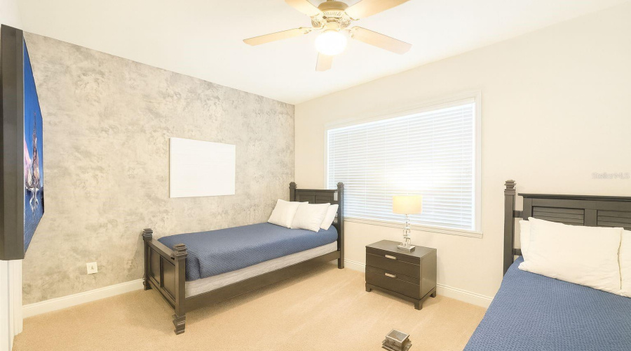 KISSIMMEE, Florida 34747, 3 Bedrooms Bedrooms, ,2 BathroomsBathrooms,Residential,For Sale,MOURNING DOVE,0,MFRO6347127