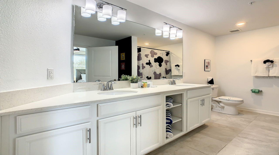 KISSIMMEE, Florida 34746, 3 Bedrooms Bedrooms, ,2 BathroomsBathrooms,Residential,For Sale,CLOCK TOWER,0,MFRO6347188