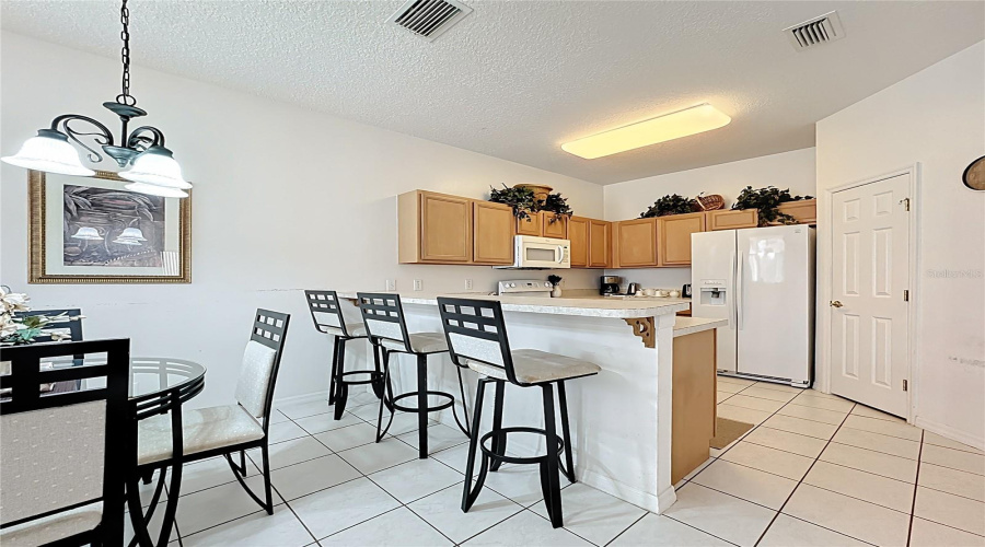 DAVENPORT, Florida 33897, 5 Bedrooms Bedrooms, ,5 BathroomsBathrooms,Residential,For Sale,TUPELO,0,MFRG5102480