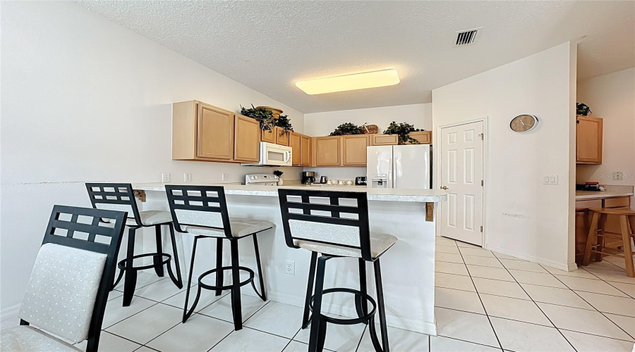 DAVENPORT, Florida 33897, 5 Bedrooms Bedrooms, ,5 BathroomsBathrooms,Residential,For Sale,TUPELO,0,MFRG5102480