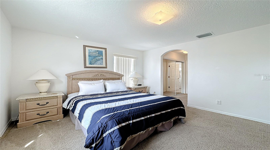 DAVENPORT, Florida 33897, 5 Bedrooms Bedrooms, ,5 BathroomsBathrooms,Residential,For Sale,TUPELO,0,MFRG5102480