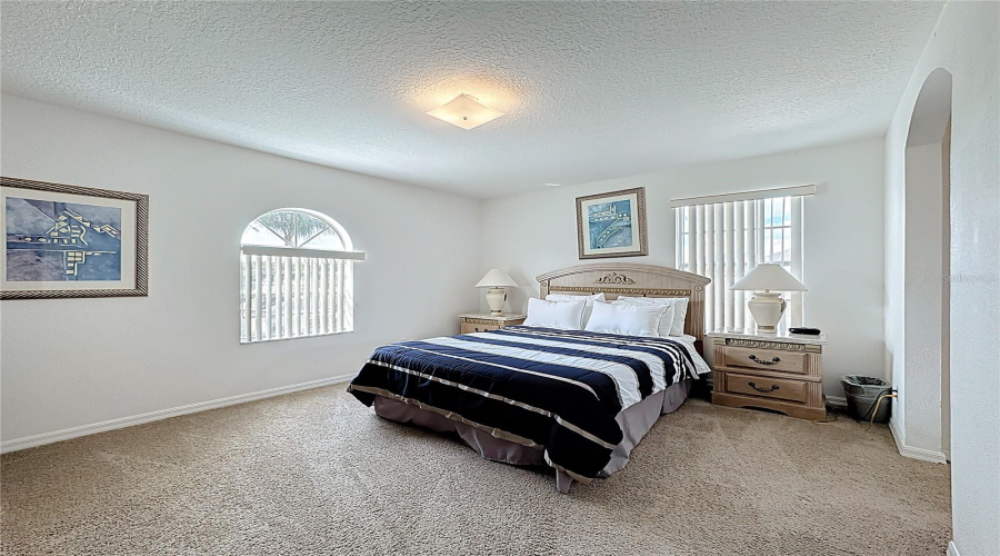 DAVENPORT, Florida 33897, 5 Bedrooms Bedrooms, ,5 BathroomsBathrooms,Residential,For Sale,TUPELO,0,MFRG5102480