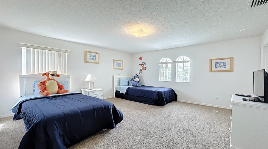 DAVENPORT, Florida 33897, 5 Bedrooms Bedrooms, ,5 BathroomsBathrooms,Residential,For Sale,TUPELO,0,MFRG5102480