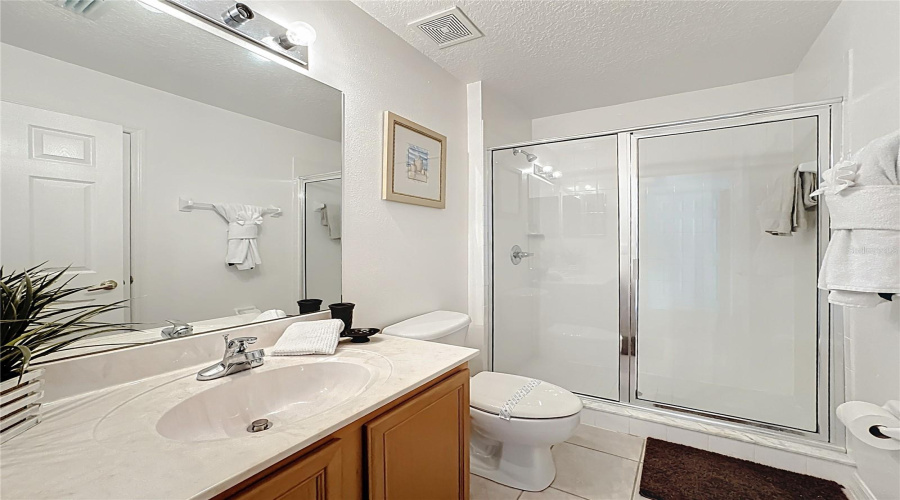 DAVENPORT, Florida 33897, 5 Bedrooms Bedrooms, ,5 BathroomsBathrooms,Residential,For Sale,TUPELO,0,MFRG5102480