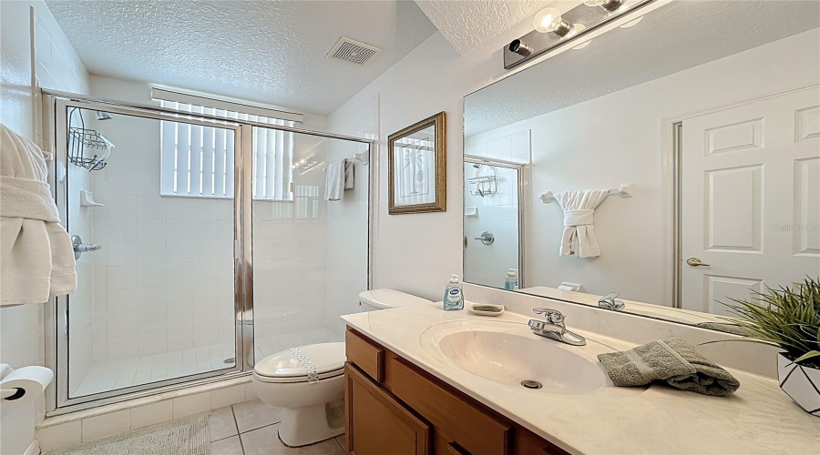 DAVENPORT, Florida 33897, 5 Bedrooms Bedrooms, ,5 BathroomsBathrooms,Residential,For Sale,TUPELO,0,MFRG5102480