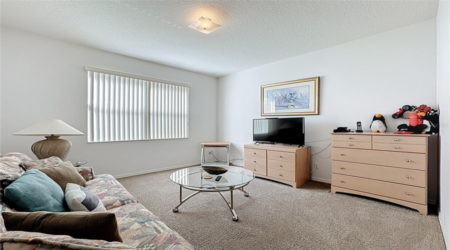 DAVENPORT, Florida 33897, 5 Bedrooms Bedrooms, ,5 BathroomsBathrooms,Residential,For Sale,TUPELO,0,MFRG5102480