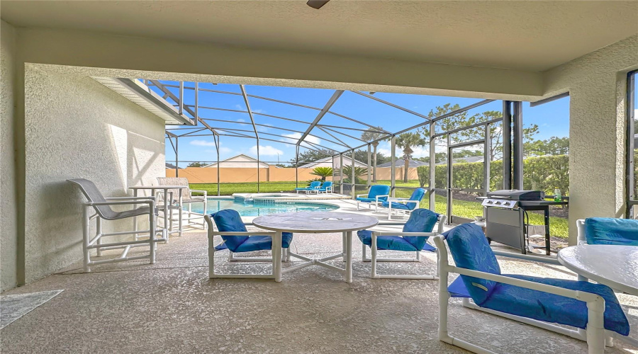 DAVENPORT, Florida 33897, 5 Bedrooms Bedrooms, ,5 BathroomsBathrooms,Residential,For Sale,TUPELO,0,MFRG5102480