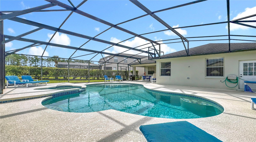 DAVENPORT, Florida 33897, 5 Bedrooms Bedrooms, ,5 BathroomsBathrooms,Residential,For Sale,TUPELO,0,MFRG5102480