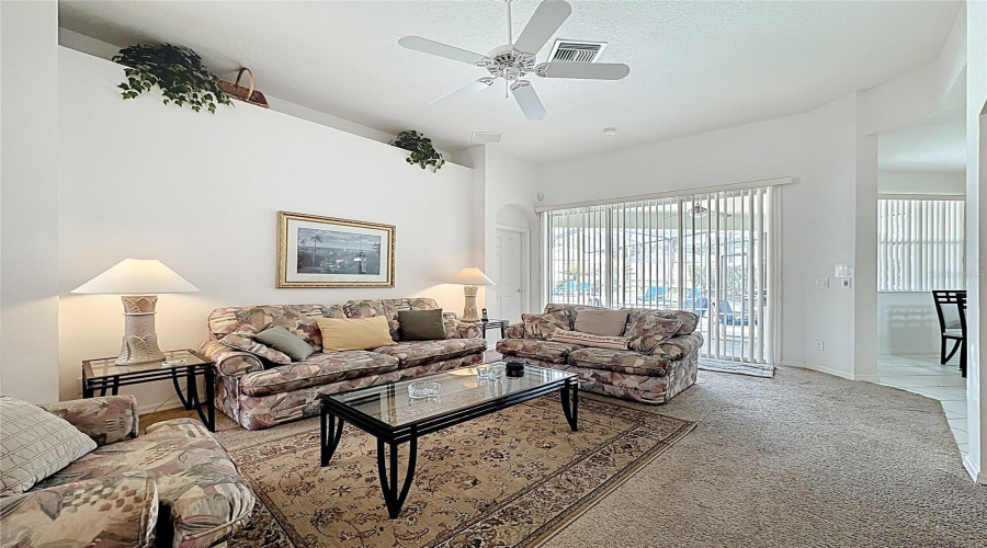 DAVENPORT, Florida 33897, 5 Bedrooms Bedrooms, ,5 BathroomsBathrooms,Residential,For Sale,TUPELO,0,MFRG5102480