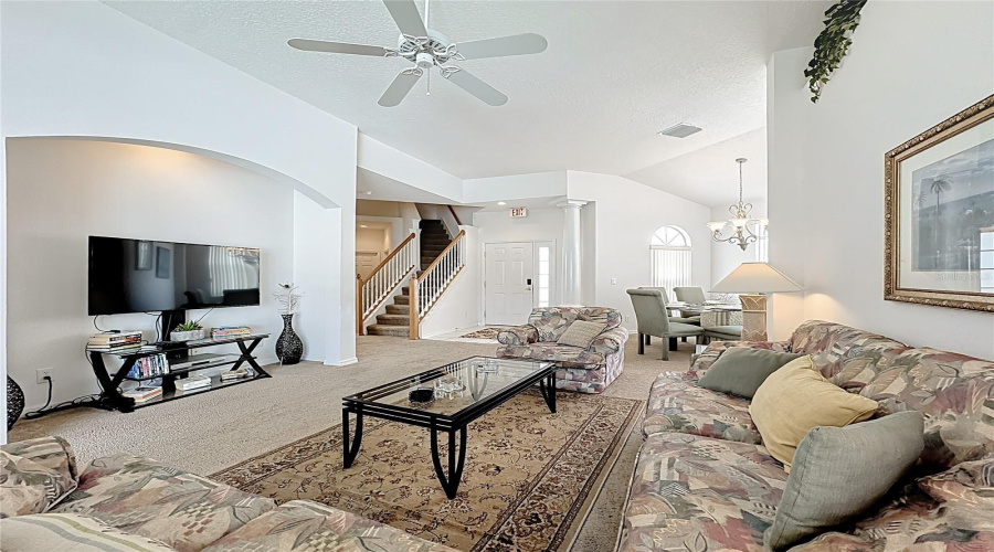 DAVENPORT, Florida 33897, 5 Bedrooms Bedrooms, ,5 BathroomsBathrooms,Residential,For Sale,TUPELO,0,MFRG5102480