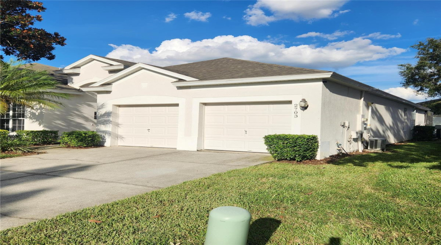 KISSIMMEE, Florida 34747, 4 Bedrooms Bedrooms, ,4 BathroomsBathrooms,Residential,For Sale,MANESTY,0,MFRO6346838
