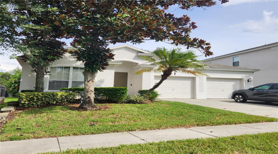 KISSIMMEE, Florida 34747, 4 Bedrooms Bedrooms, ,4 BathroomsBathrooms,Residential,For Sale,MANESTY,0,MFRO6346838