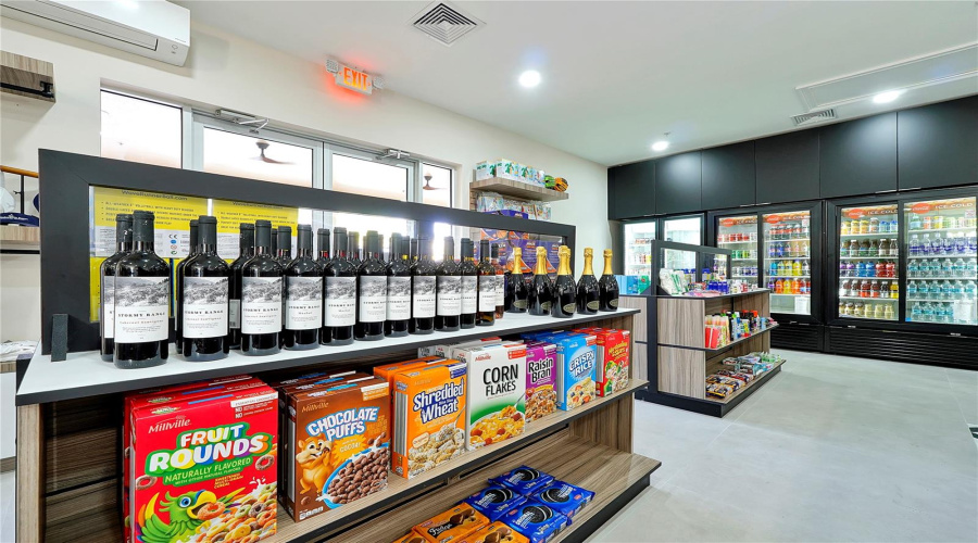 KISSIMMEE, Florida 34747, 4 Bedrooms Bedrooms, ,4 BathroomsBathrooms,Residential,For Sale,MANESTY,0,MFRO6346838