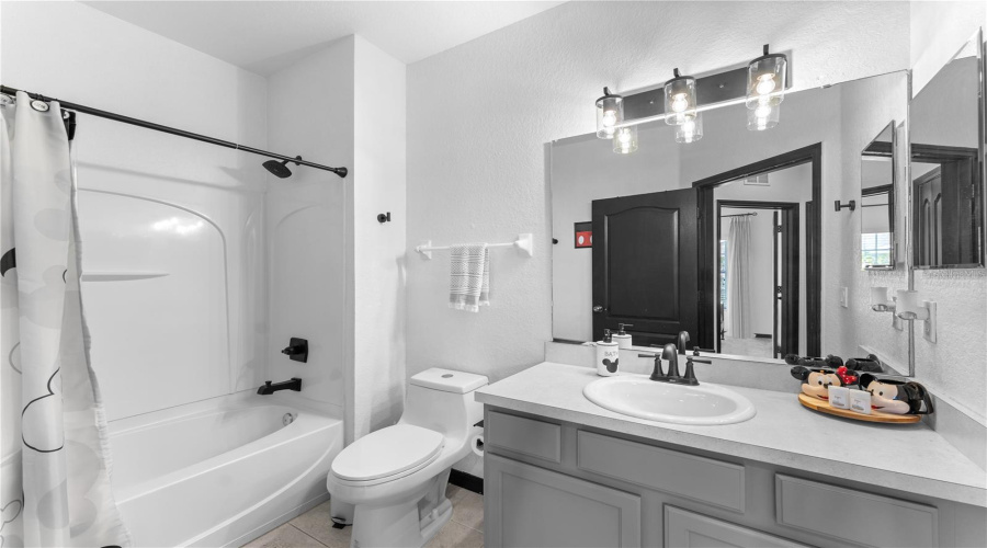 KISSIMMEE, Florida 34746, 4 Bedrooms Bedrooms, ,3 BathroomsBathrooms,Residential,For Sale,CARAVELLE,0,MFRO6347251