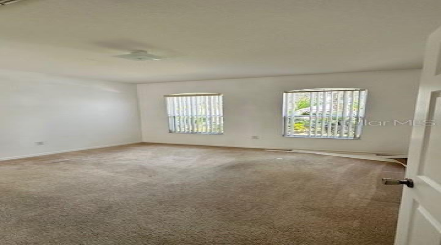 KISSIMMEE, Florida 34746, 4 Bedrooms Bedrooms, ,3 BathroomsBathrooms,Residential,For Sale,VALLEYVIEW,0,MFRO6347111