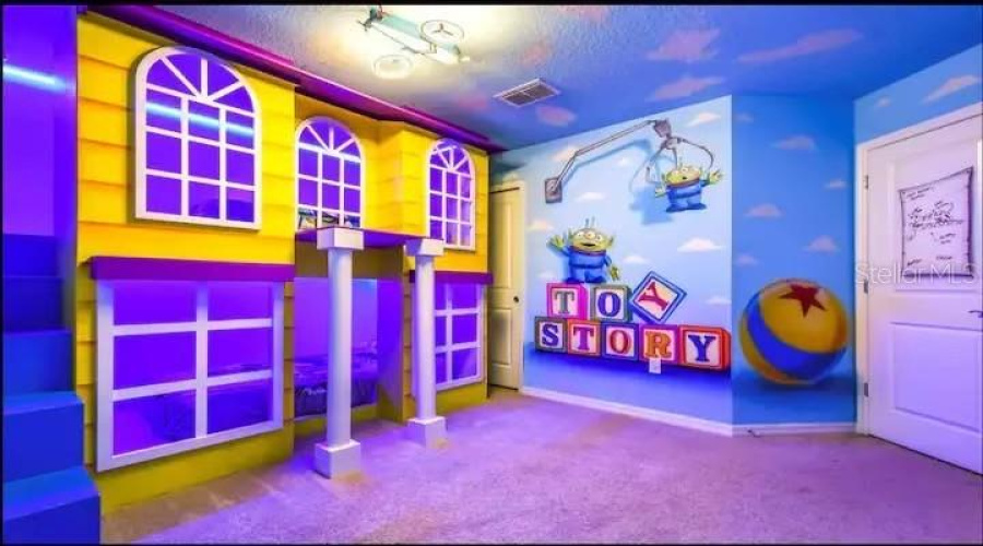 DAVENPORT, Florida 33897, 10 Bedrooms Bedrooms, ,8 BathroomsBathrooms,Residential,For Sale,LILY,0,MFRO6346929