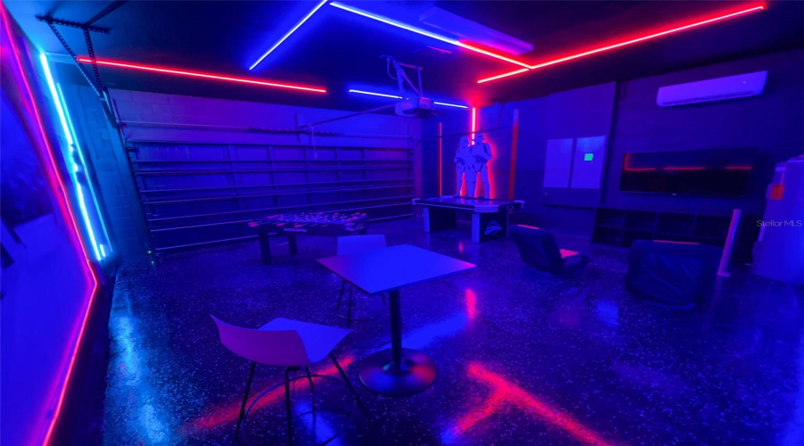 DAVENPORT, Florida 33897, 10 Bedrooms Bedrooms, ,8 BathroomsBathrooms,Residential,For Sale,LILY,0,MFRO6346929