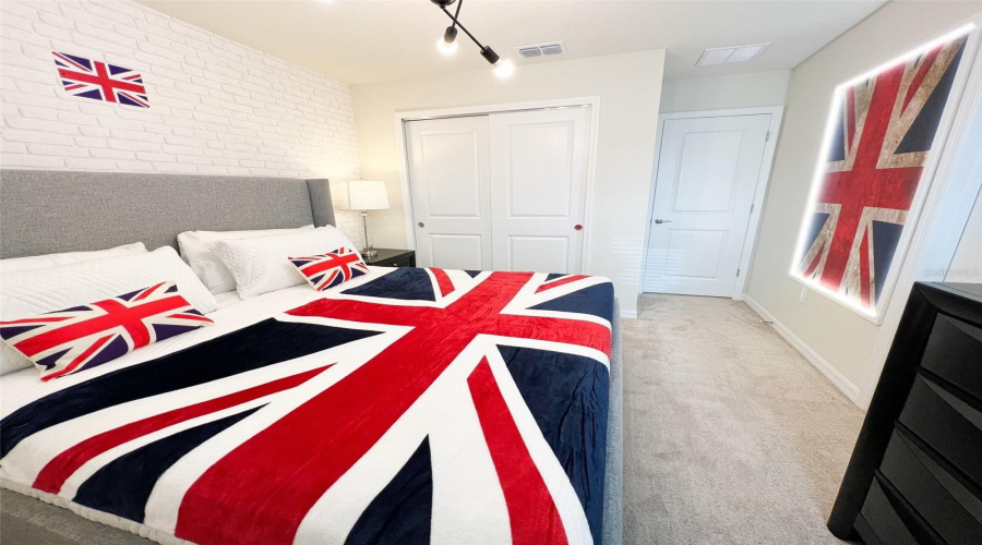 DAVENPORT, Florida 33897, 10 Bedrooms Bedrooms, ,8 BathroomsBathrooms,Residential,For Sale,LILY,0,MFRO6346929