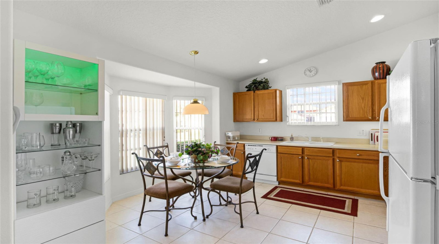 DAVENPORT, Florida 33897, 4 Bedrooms Bedrooms, ,3 BathroomsBathrooms,Residential,For Sale,SARAGOSSA,0,MFRS5121531