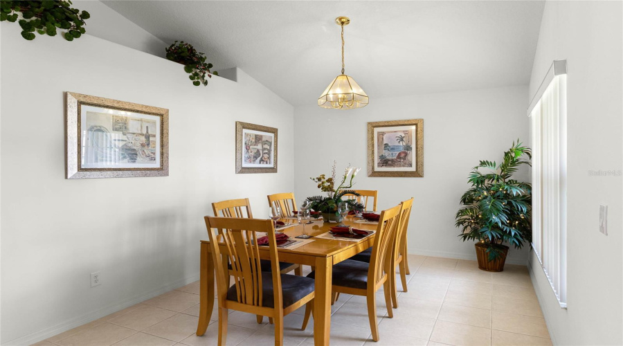 DAVENPORT, Florida 33897, 4 Bedrooms Bedrooms, ,3 BathroomsBathrooms,Residential,For Sale,SARAGOSSA,0,MFRS5121531