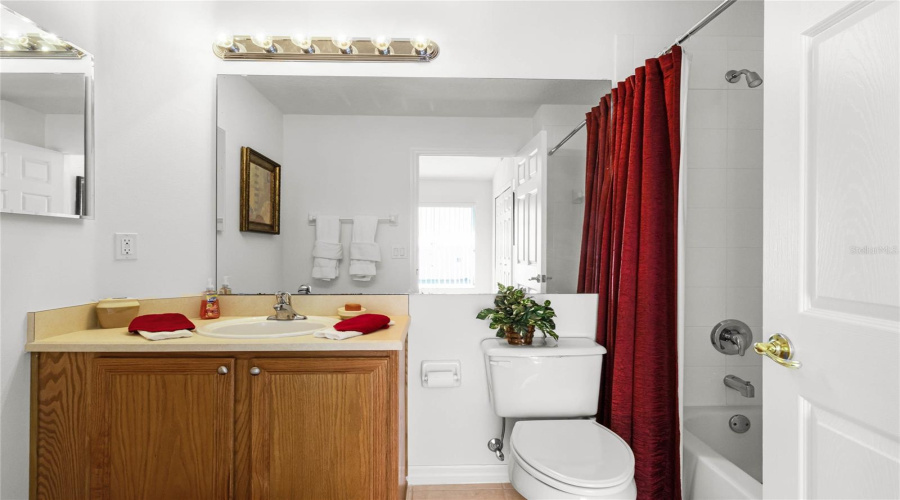 DAVENPORT, Florida 33897, 4 Bedrooms Bedrooms, ,3 BathroomsBathrooms,Residential,For Sale,SARAGOSSA,0,MFRS5121531