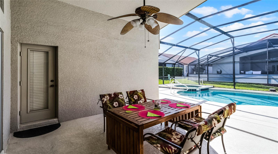 DAVENPORT, Florida 33897, 4 Bedrooms Bedrooms, ,3 BathroomsBathrooms,Residential,For Sale,SARAGOSSA,0,MFRS5121531