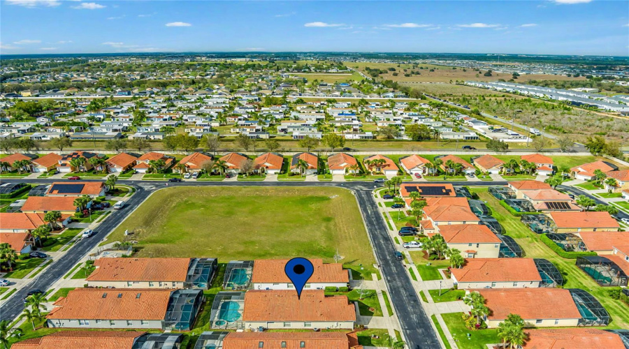 DAVENPORT, Florida 33897, 4 Bedrooms Bedrooms, ,3 BathroomsBathrooms,Residential,For Sale,SARAGOSSA,0,MFRS5121531