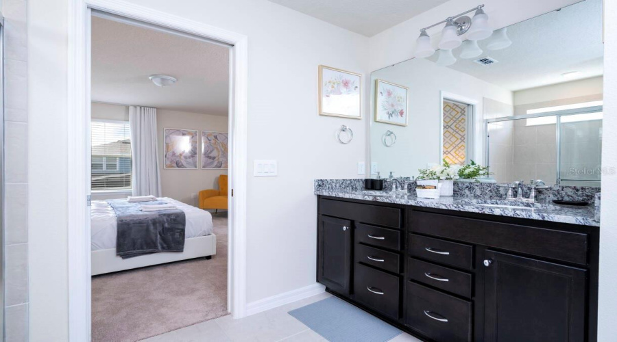 DAVENPORT, Florida 33897, 5 Bedrooms Bedrooms, ,5 BathroomsBathrooms,Residential,For Sale,LILAC,0,MFRO6288239