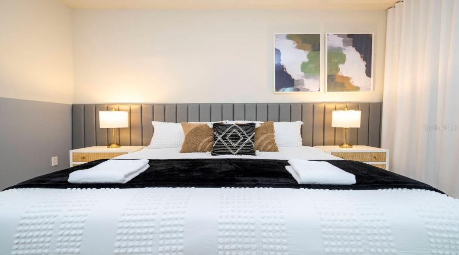 DAVENPORT, Florida 33897, 5 Bedrooms Bedrooms, ,5 BathroomsBathrooms,Residential,For Sale,LILAC,0,MFRO6288239