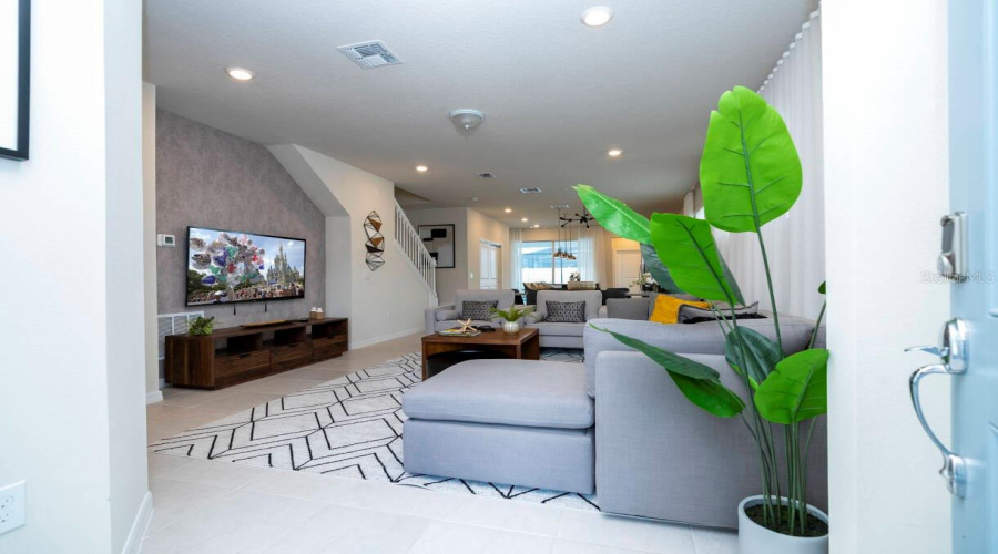 DAVENPORT, Florida 33897, 5 Bedrooms Bedrooms, ,5 BathroomsBathrooms,Residential,For Sale,LILAC,0,MFRO6288239