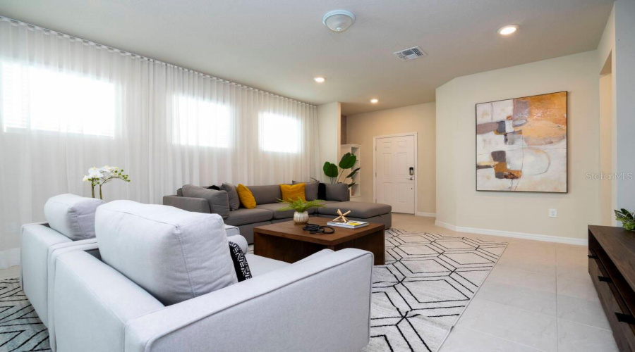 DAVENPORT, Florida 33897, 5 Bedrooms Bedrooms, ,5 BathroomsBathrooms,Residential,For Sale,LILAC,0,MFRO6288239