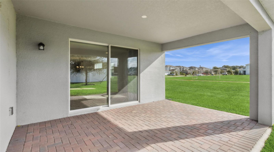 DAVENPORT, Florida 33837, 4 Bedrooms Bedrooms, ,3 BathroomsBathrooms,Residential,For Sale,YORKDALE,0,MFRO6328288