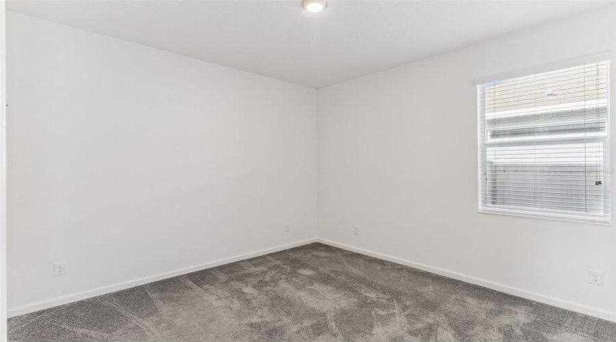 DAVENPORT, Florida 33837, 4 Bedrooms Bedrooms, ,3 BathroomsBathrooms,Residential,For Sale,YORKDALE,0,MFRO6328288