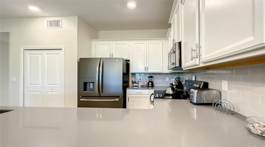 DAVENPORT, Florida 33896, 2 Bedrooms Bedrooms, ,2 BathroomsBathrooms,Residential,For Sale,OCEAN COURSE,0,MFRS5135435