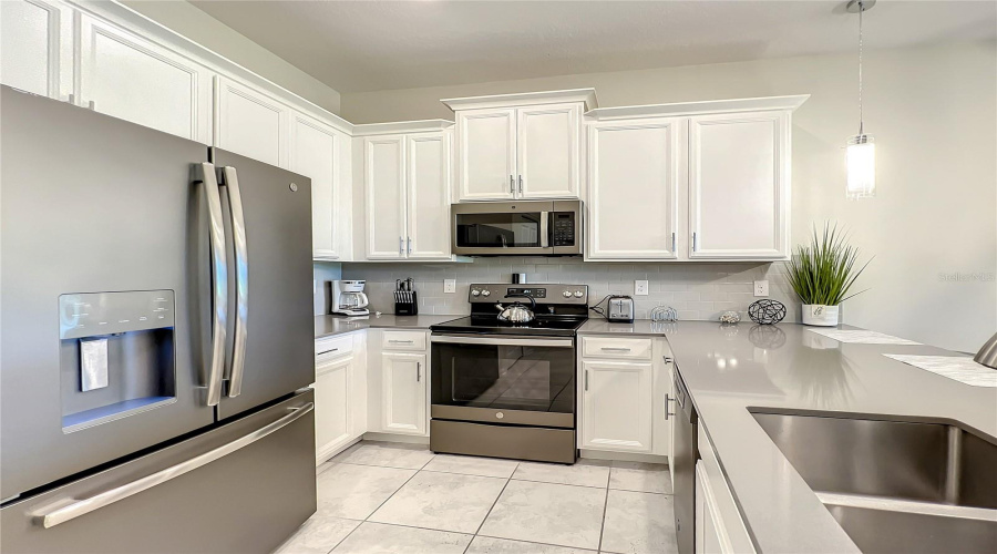 DAVENPORT, Florida 33896, 2 Bedrooms Bedrooms, ,2 BathroomsBathrooms,Residential,For Sale,OCEAN COURSE,0,MFRS5135435