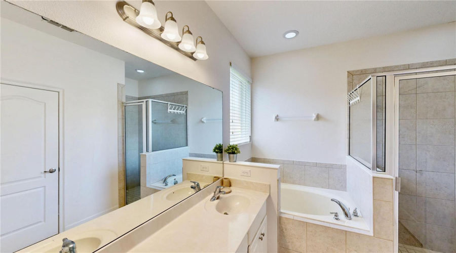 DAVENPORT, Florida 33837, 4 Bedrooms Bedrooms, ,3 BathroomsBathrooms,Residential,For Sale,OAKRISE,0,MFRO6340447