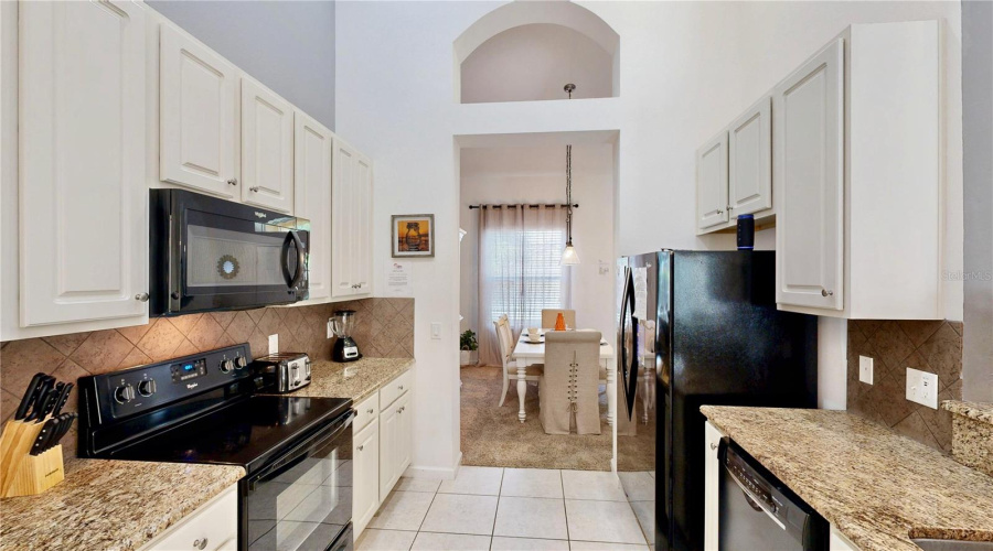 DAVENPORT, Florida 33837, 4 Bedrooms Bedrooms, ,3 BathroomsBathrooms,Residential,For Sale,OAKRISE,0,MFRO6340447