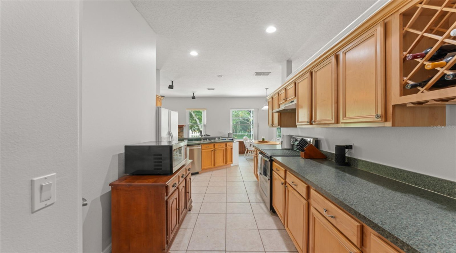 KISSIMMEE, Florida 34746, 4 Bedrooms Bedrooms, ,2 BathroomsBathrooms,Residential,For Sale,THE OAKS,0,MFRO6347058