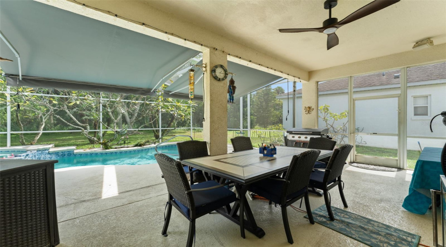 KISSIMMEE, Florida 34746, 4 Bedrooms Bedrooms, ,2 BathroomsBathrooms,Residential,For Sale,THE OAKS,0,MFRO6347058