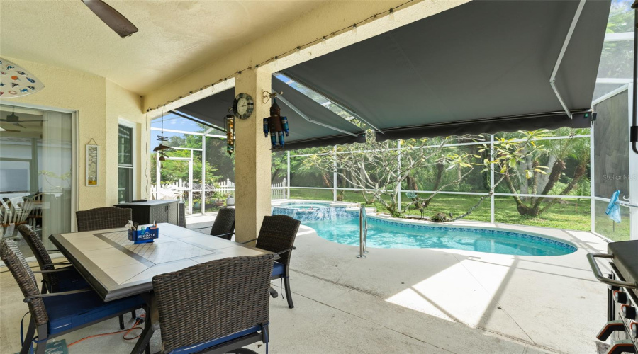 KISSIMMEE, Florida 34746, 4 Bedrooms Bedrooms, ,2 BathroomsBathrooms,Residential,For Sale,THE OAKS,0,MFRO6347058