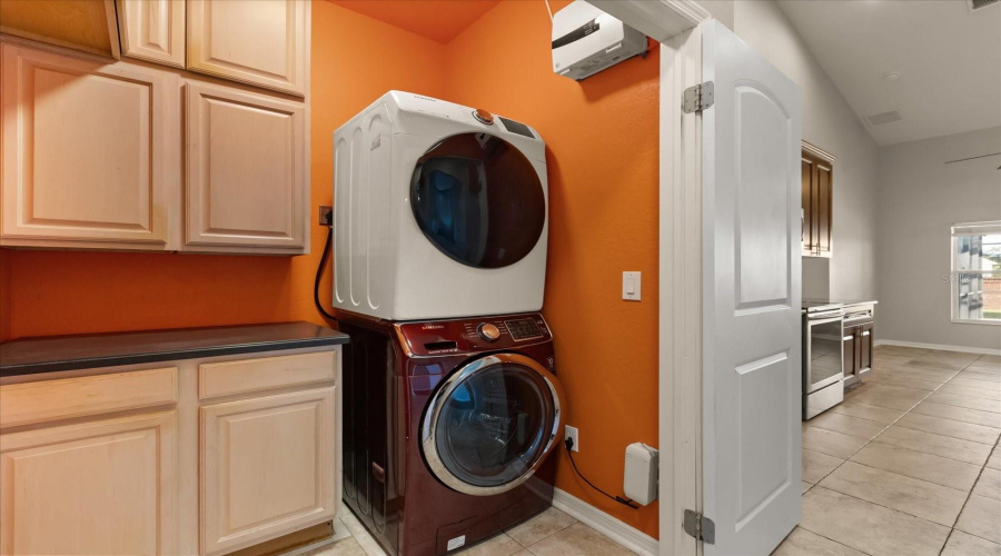 DAVENPORT, Florida 33896, 4 Bedrooms Bedrooms, ,3 BathroomsBathrooms,Residential,For Sale,BURFORD,0,MFRS5134265