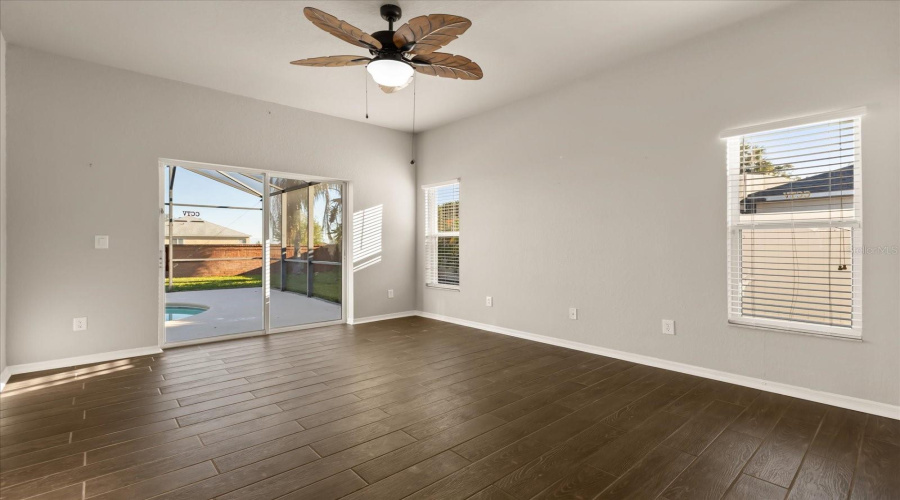 DAVENPORT, Florida 33896, 4 Bedrooms Bedrooms, ,3 BathroomsBathrooms,Residential,For Sale,BURFORD,0,MFRS5134265