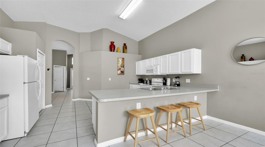 KISSIMMEE, Florida 34746, 5 Bedrooms Bedrooms, ,3 BathroomsBathrooms,Residential,For Sale,BAREFOOT BEACH,0,MFRO6346517