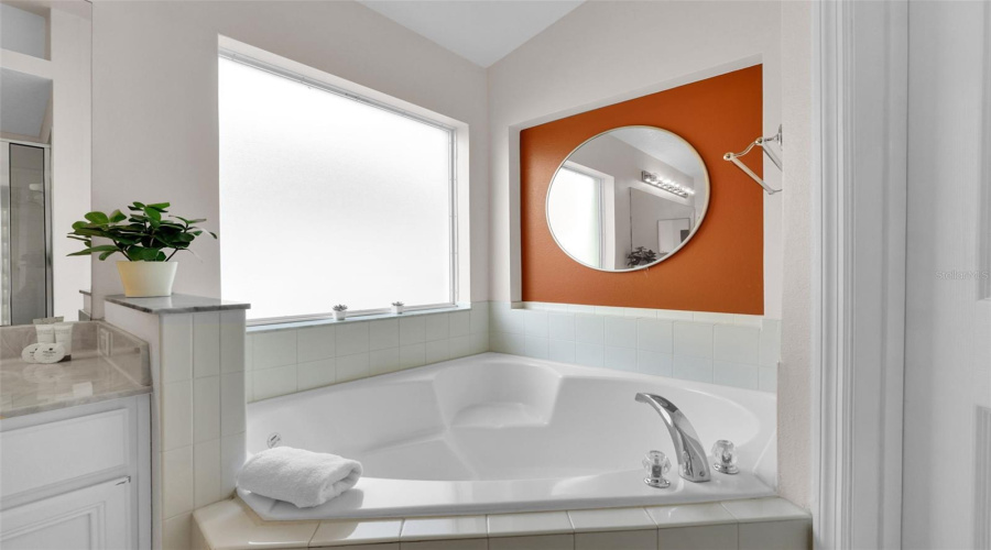 KISSIMMEE, Florida 34746, 5 Bedrooms Bedrooms, ,3 BathroomsBathrooms,Residential,For Sale,BAREFOOT BEACH,0,MFRO6346517