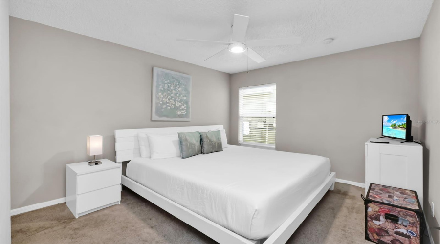 KISSIMMEE, Florida 34746, 5 Bedrooms Bedrooms, ,3 BathroomsBathrooms,Residential,For Sale,BAREFOOT BEACH,0,MFRO6346517