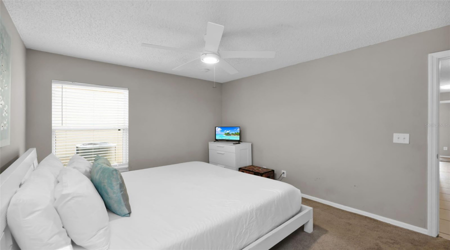 KISSIMMEE, Florida 34746, 5 Bedrooms Bedrooms, ,3 BathroomsBathrooms,Residential,For Sale,BAREFOOT BEACH,0,MFRO6346517