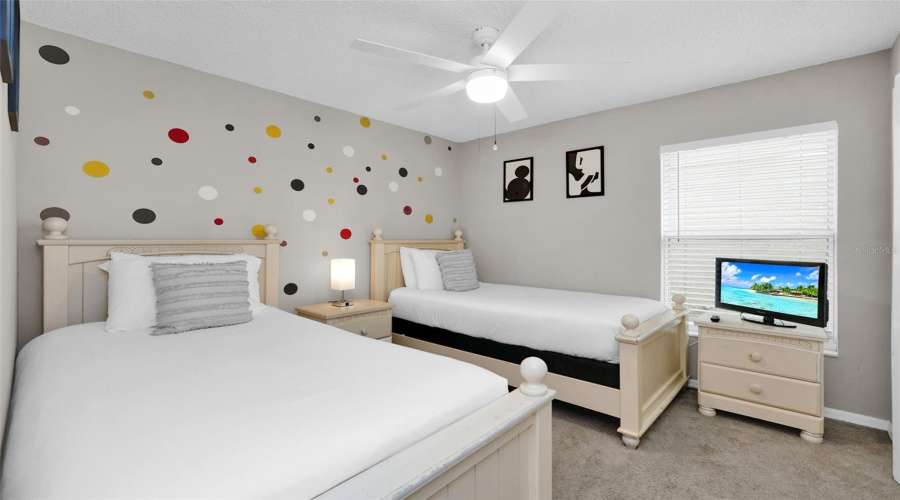 KISSIMMEE, Florida 34746, 5 Bedrooms Bedrooms, ,3 BathroomsBathrooms,Residential,For Sale,BAREFOOT BEACH,0,MFRO6346517